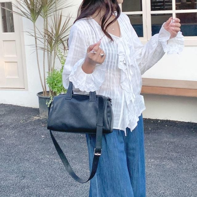 크로스가방 외출 코디 미니 직장인 데일리가방 신상