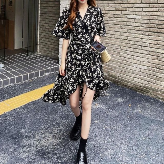 여름 플라워 원피스 블랙 꽃무늬 디자인