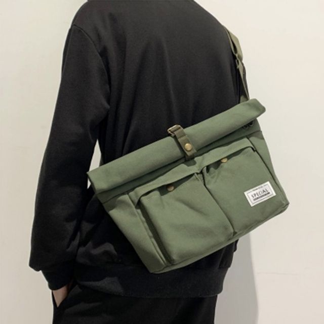 학생 직장인 크로스백 노트북 여행용 등산 캠핑 가방