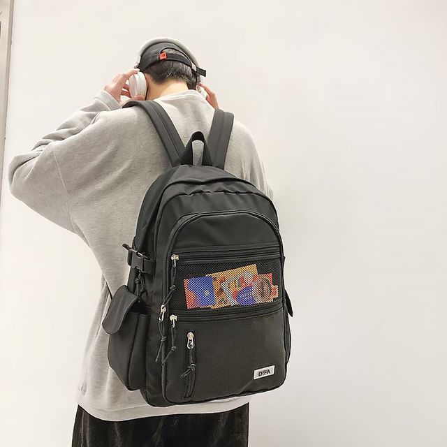 전면메쉬 베이직 학생백팩 버클 포켓 책가방 블랙 색상