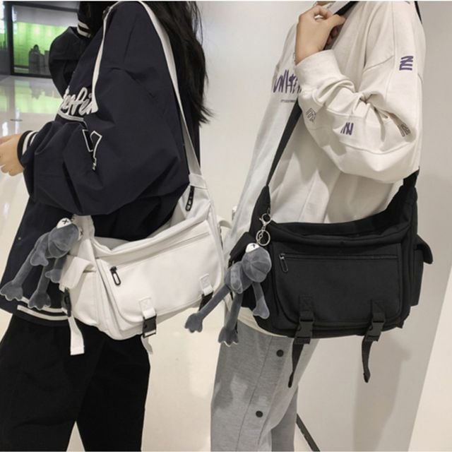 개강룩 대학생가방 메신저백 와이드스트랩 캔버스백