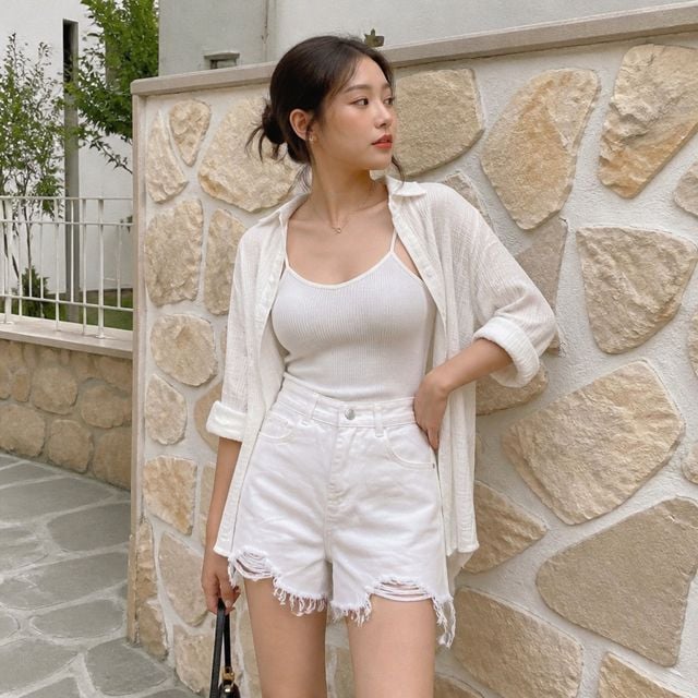 여성 데미지 반바지 코튼 숏팬츠 여름 데일리룩 바캉스룩 아이템 - 이미지 1